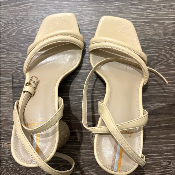 NWOT Sam Edelman Chic Beige Women's Heels Size 7 - Picture 1 of 4